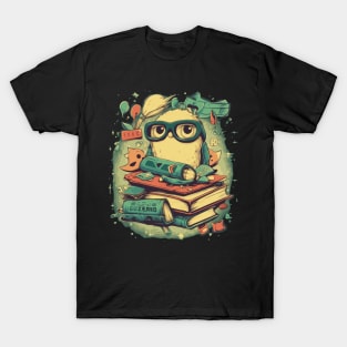 cute books  reader T-Shirt